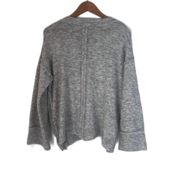 Very J Soft Knit Sweater Side Snaps Pullover Neutral Minimalist Basic Size Small - Picture 9 of 10